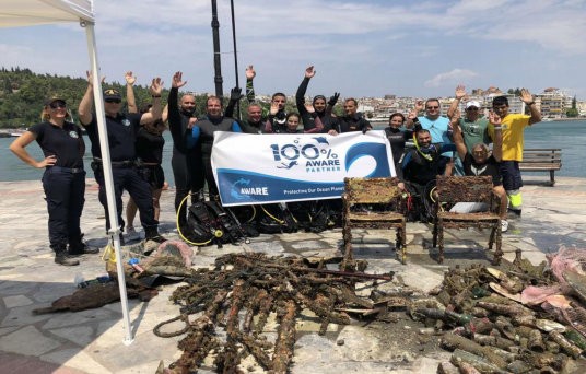 ΧΑΛΚΙΔΑ: Δύτες καθάρισαν τον βυθό μπροστά στο Στρογγυλό της παραλίας