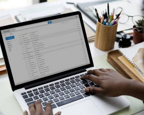 Ποια email καταργούνται από την 1η Απριλίου