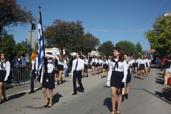ΧΑΛΚΙΔΑ 28η ΟΚΤΩΒΡΙΟΥ: Η παρέλαση των Λυκείων