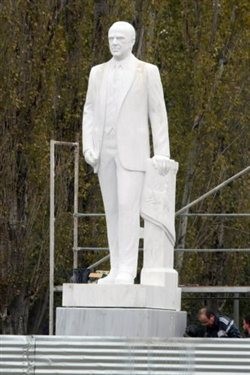 Ποιου η σιωπή είναι χρυσός;