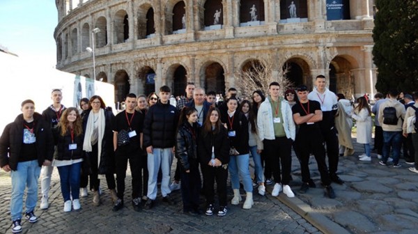 ΜΑΝΤΟΥΔΙ ΕΥΒΟΙΑΣ: Μαθητές από το 1ο ΕΠΑΛ ταξίδεψαν στη Ρώμη και το Σαλέρνο της Ιταλίας
