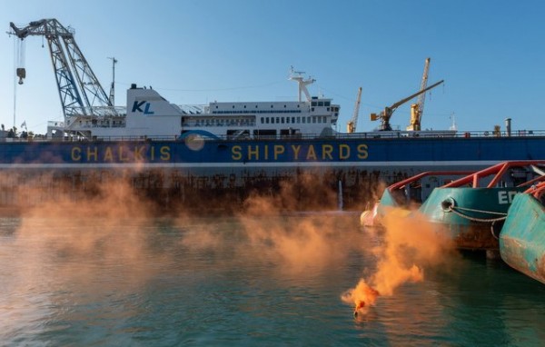 ΑΥΛΙΔΑ: Αντιμετώπιση πυρκαγιάς και θαλάσσιας ρύπανσης στα Ναυπηγεία Χαλκίδας