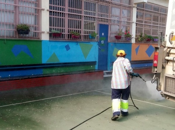 ΔΗΜΟΣ ΧΑΛΚΙΔΕΩΝ: Ξεκίνησε απολύμανση στα Γυμνάσια και Λύκεια