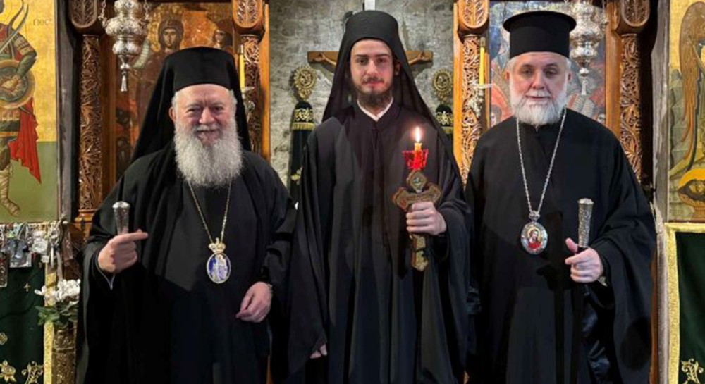 ΜΟΝΗ ΑΓΙΟΥ ΓΕΩΡΓΙΟΥ ΑΡΜΑ: Κουρά νέου μοναχού