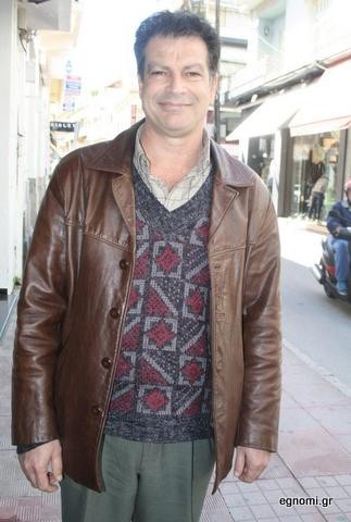 Το πικρό χαμόγελο του Μάνου