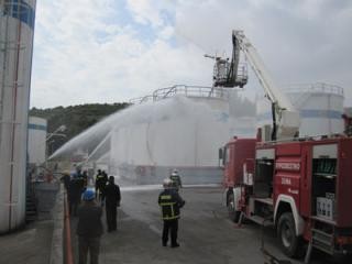 Μεγάλη πυργκαγιά στην ΙΝΤΕΡΚΕΜ