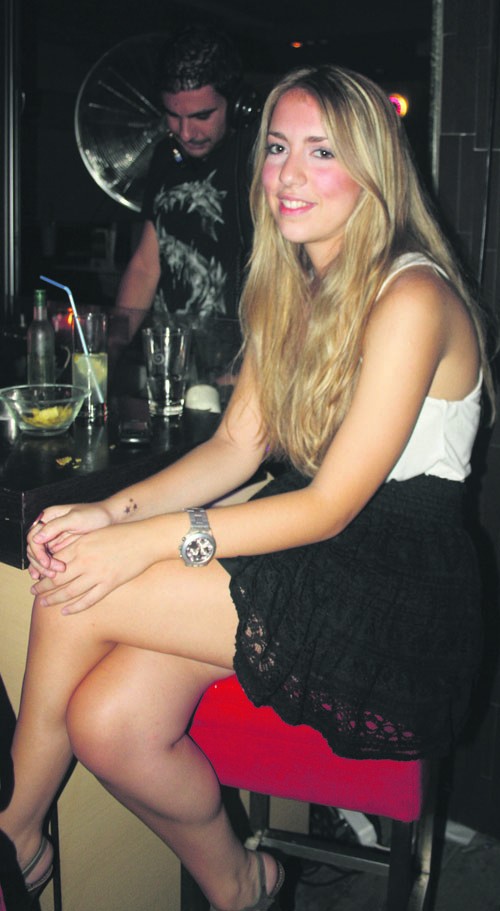 Είναι αυστηρή