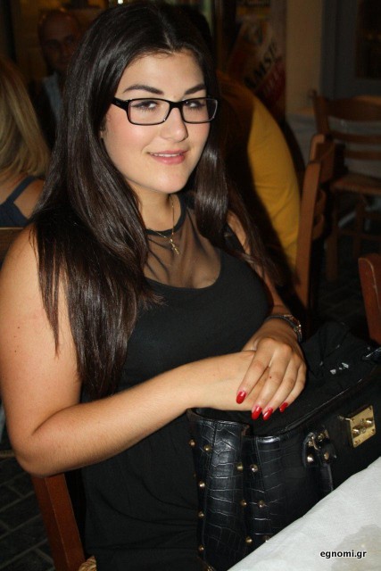 Κάνει δύο δουλειές