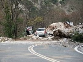 Πληρώνουμε με αίμα τους καρόδρομους