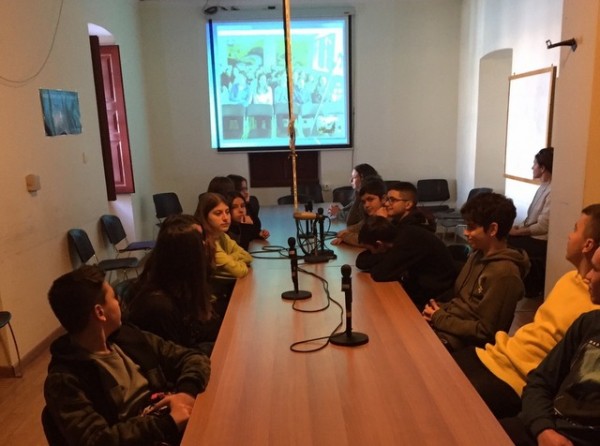 Τηλεδιάσκεψη μεταξύ δύο Γυμνασίων της Χαλκίδας και των Τρικάλων στην Εστία Γνώσης Χαλκίδας