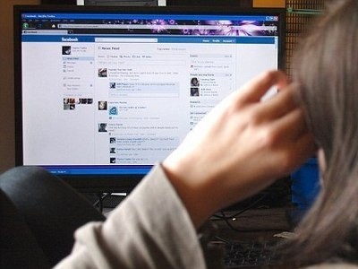 Καθηγήτρια την «έπεφτε» σε μαθήτριά της!