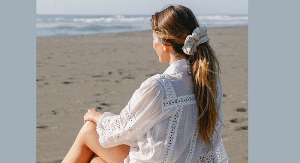 Αξεσουάρ για τα μαλλιά που θα τα φορέσεις από τη δουλειά μέχρι το νησί!