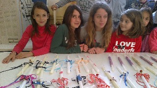 Τα παιδιά έφτιαξαν λαμπάδες από ανακυκλώσιμα υλικά