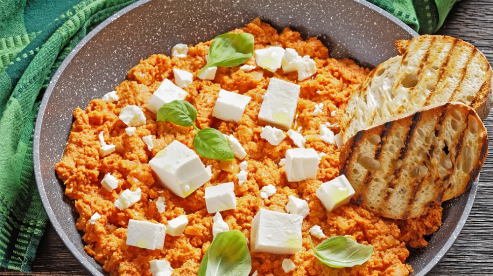 Στραπατσάδα (ντομάτες με αβγά)