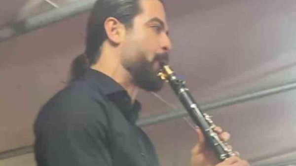 Άρης Μουγκοπέτρος: Παρουσιάστηκε στην αστυνομία ο άνδρας που του έδωσε την κροτίδα - Είναι αδερφικός φίλος του