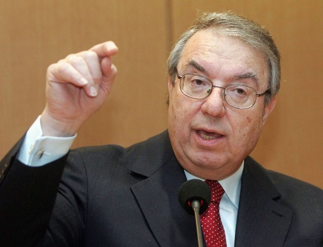 Μπαμπινιώτης: Λέγεται ...παραγγελία για έξω και όχι click away