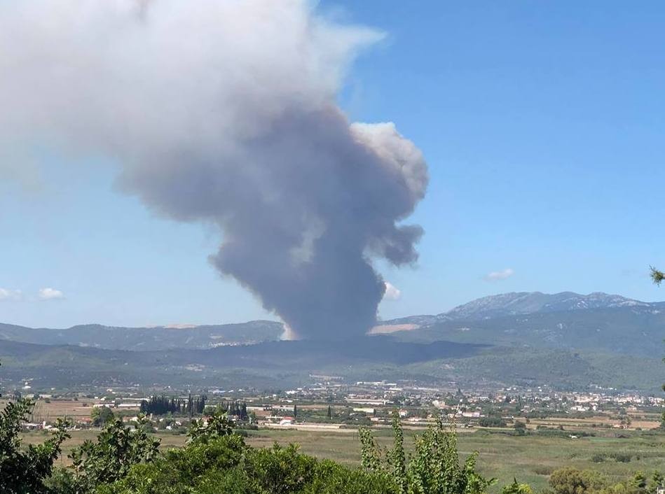 ΠΥΡΚΑΓΙΑ ΚΟΝΤΟΔΕΣΠΟΤΙ: Διπλό το μέτωπο για Ψαχνά και Σταυρό- Τι προβλέπεται για τους ανέμους