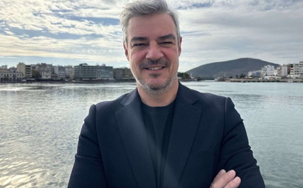 ΝΙΚΟΣ ΜΩΡΟΣ: Παίρνει την έδρα στο Τμήμα Υπηρεσιών - Ποια χάνει την έδρα της