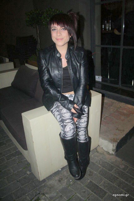 Μικροδείχνει η Βασούλα