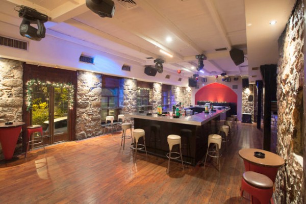 Γιατί το Κάστρο δεν ...πέφτει με τίποτα;