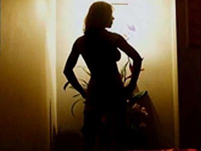 Εξωθούσαν ανήλικη στην πορνεία