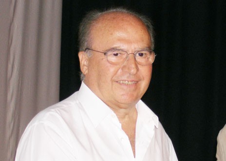 Δήμαρχος με κλειστές πόρτες