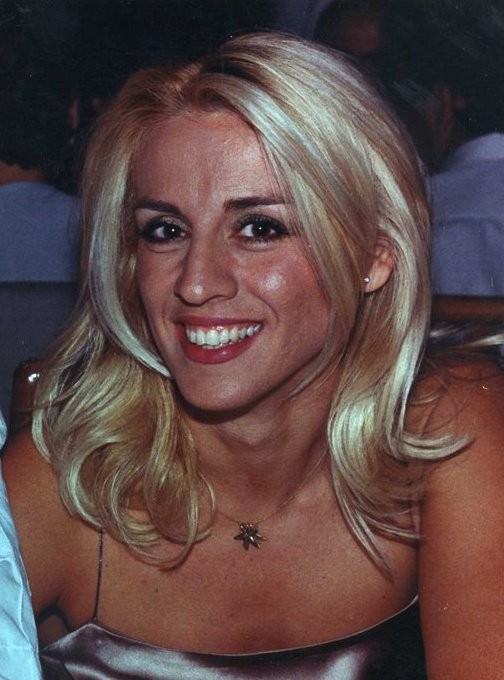 Η αστραφτερή οδοντοστοιχία της Σοφίας Χονδρογιάννη