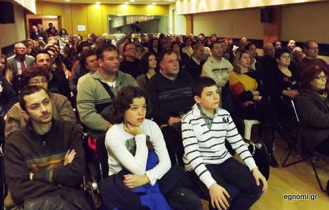 Κρεμάστηκαν από τα χείλη του καθηγητή