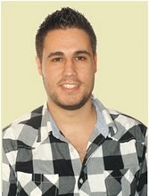 Καταγγέλλει τον Βελέντζα