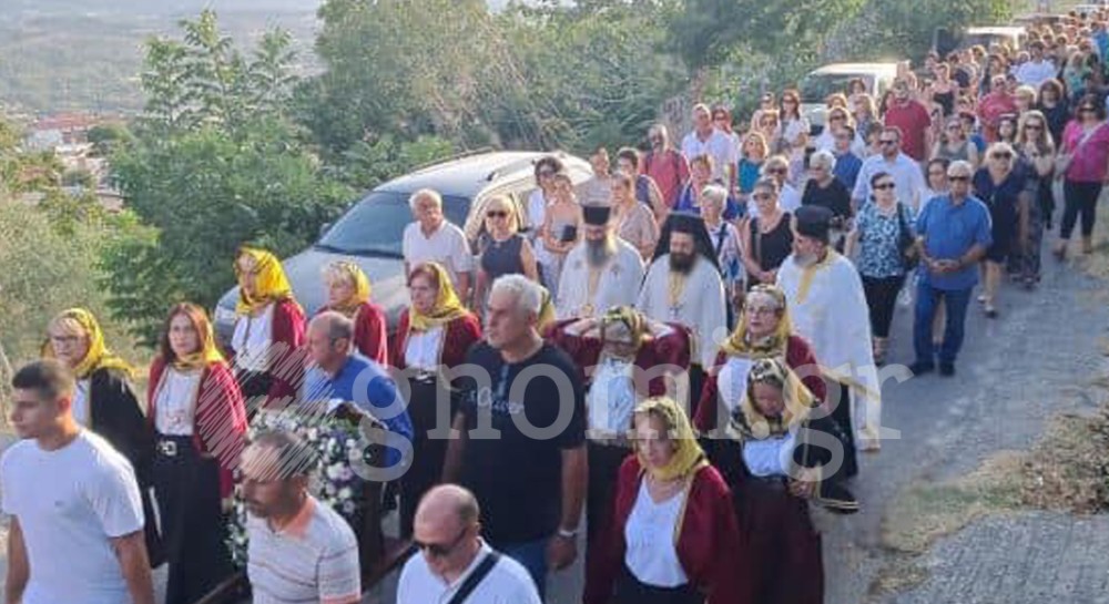 Η περιφορά της εικόνας της Παναγίας στον Οξύλιθο