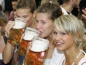 Η μπύρα περιέχει γυναικείες ορμόγες;