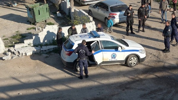 Παραλίγο μακελειό σε οικισμό Ρομά στην Αταλάντη - Τραυματίες 20χρονος και 15χρονη από τα πυρά κυνηγετικού όπλου