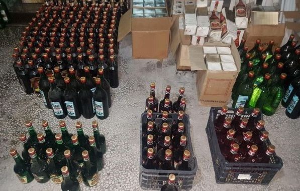 Έβαζε αγγελίες και διαφήμιζε την πώληση λαθραίων ποτών 32χρονος