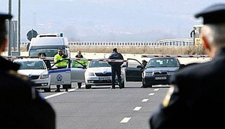 ΚΟΡΩΝΟΪΟΣ: Μετακινήσεις μόνο για εργασία και τρόφιμα