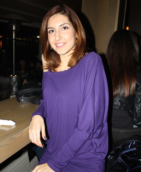 Αυτό το καιρό είμαι μόνη μου