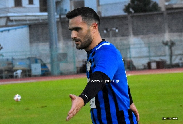 ΑΟ ΧΑΛΚΙΣ-ΑΠΚΟ ΔΡΟΣΙΑΣ 3-0: Κράτησε ...ομπρέλα μόλις ξέσπασε η μπόρα