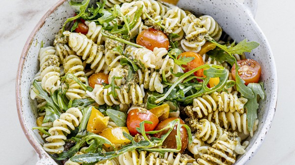 Σαλάτα ζυμαρικών με κοτόπουλο