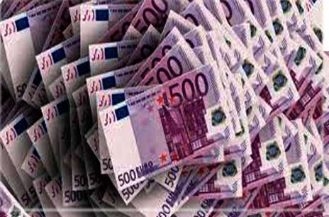 Το Υπουργείο Οικονομικών μοιράζει λεφτά....