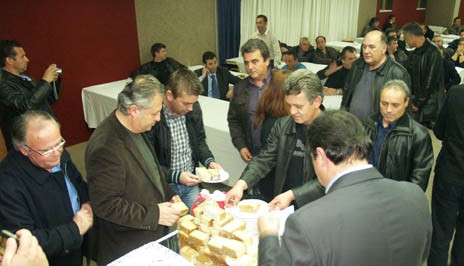 Πάλι με ...μαχαίρι