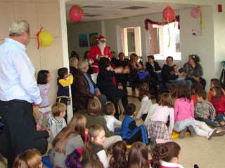 O Άη Bασίλης ήρθε πιο νωρίς στη Xαλκίδα