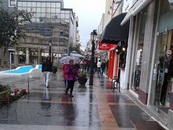 ΚΑΙΡΟΣ: Άστατος και τη Μεγάλη Τρίτη με κατά τόπους καταιγίδες και χαμηλές θερμοκρασίες