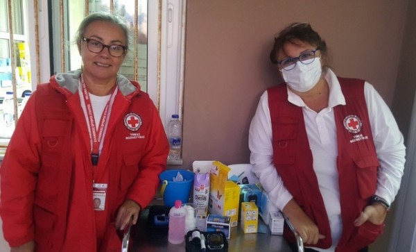 Συνδρομή σε μετρήσεις σακχάρου από εθελοντές του Τομέα Υγείας του Ερυθρού Σταυρού Χαλκίδας