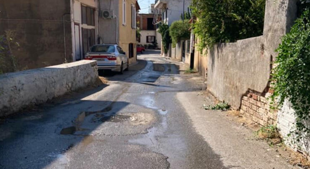 Διαρροή νερού στα Πολιτικά