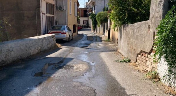 Διαρροή νερού στα Πολιτικά