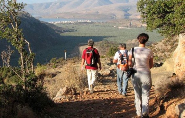 Εμπόδια στα μονοπάτια της Κύμης