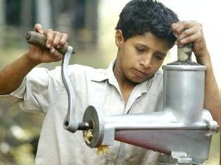 Αυξάνεται στην Ελλάδα η παράνομη παιδική εργασία