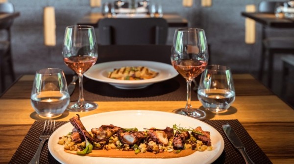 ΕΣΤΙΑΤΟΡΙΑ - ΠΙΤΣΑΡΙΕΣ: Δες πόσες επιλογές με ποιοτικό φαγητό έχεις στη Χαλκίδα!