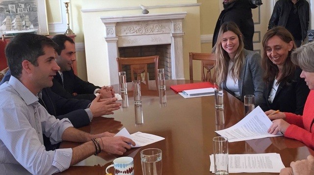 Περιφέρεια Στερεάς Ελλάδας: Καθημερινά γεύματα για 3.000 μαθητές