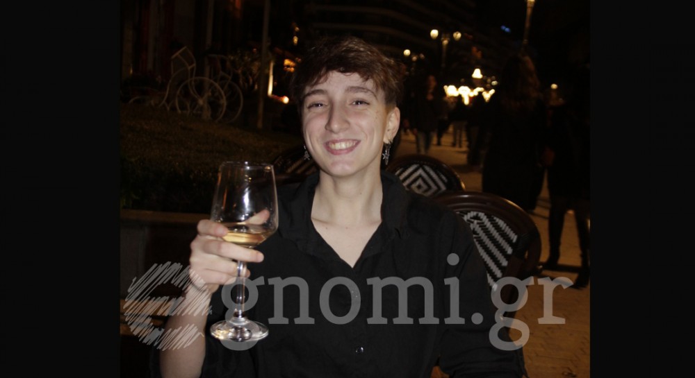 Παρασκευούλα ζάχαρη, Παρασκευούλα μέλι!