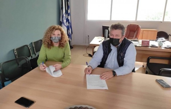 ΧΑΛΚΙΔΑ: Με 2,5 μήνες καθυστέρηση υπεγράφη η σύμβαση για την σίτιση των μαθητών του Μουσικού Σχολείου